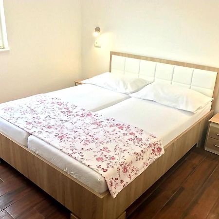 Apartmani Maki Omiš Eksteriør bilde