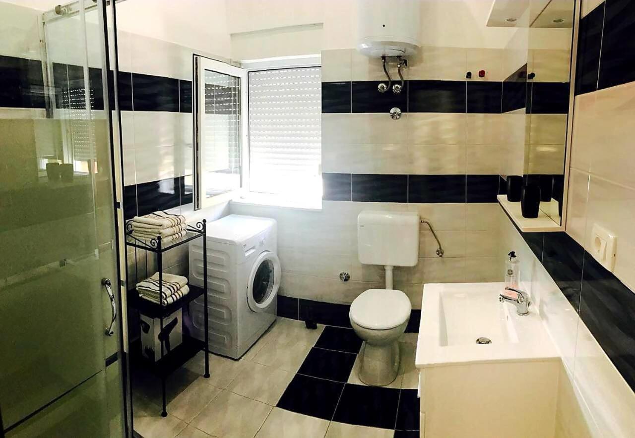 Apartmani Maki Omiš Eksteriør bilde