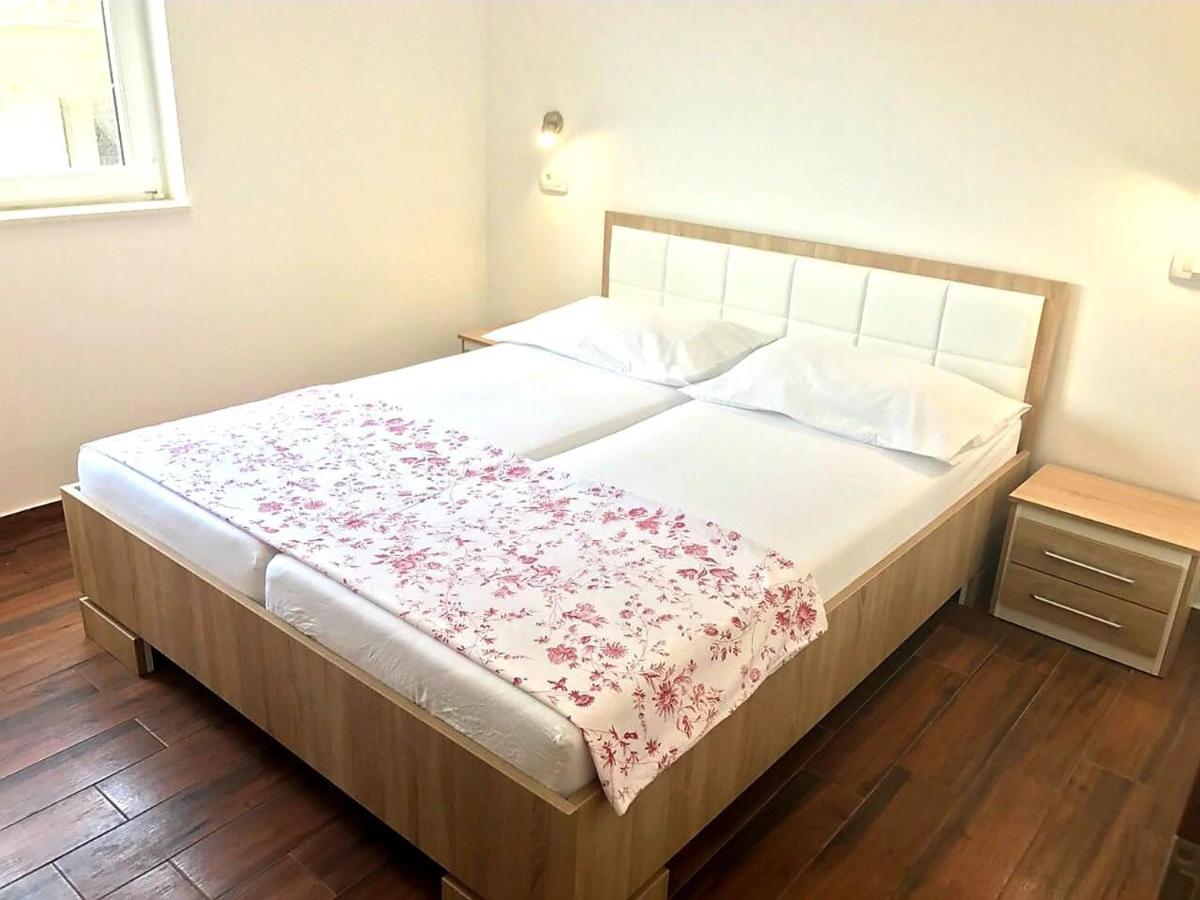 Apartmani Maki Omiš Eksteriør bilde